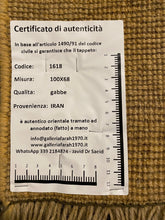 Carica l&#39;immagine nel visualizzatore di Gallery, Tappeto Autentico Originale Annodato a Mano Con Certificato 100x68 CM
