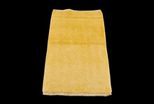 Carica l&#39;immagine nel visualizzatore di Gallery, Tappeto Autentico Originale Annodato a Mano Con Certificato 100x68 CM
