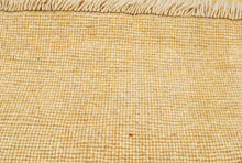 Load image into Gallery viewer, Tappeto Autentico Originale Annodato a Mano Con Certificato 100x68 CM
