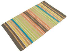 Carica l'immagine nel visualizzatore di Gallery, Kilim Autentico, Originale e Fatto a Mano Ideale 80x50 CM

