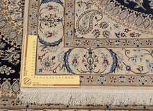 Load image into Gallery viewer, 160x105 CM Tappeto Autentico Originale Annodato a Mano Con Certificato
