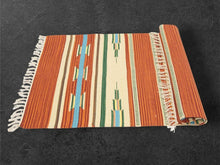 Carica l'immagine nel visualizzatore di Gallery, Kilim Original Authentic Hand Made 60X40 CM (Galleriafarah1970)
