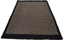 Load image into Gallery viewer, Galleria Farah1970 - 240x170 CM Kilim Sumak Autentico, Originale e Fatto a Ma
