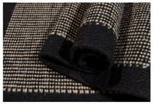 Load image into Gallery viewer, Galleria Farah1970 - 240x170 CM Kilim Sumak Autentico, Originale e Fatto a Ma
