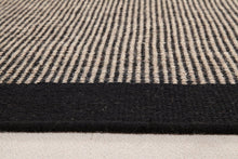 Load image into Gallery viewer, Galleria Farah1970 - 240x170 CM Kilim Sumak Autentico, Originale e Fatto a Ma
