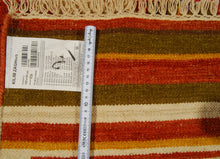 Carica l'immagine nel visualizzatore di Gallery, Kilim Autentico, Originale e Fatto a Mano 140x70 CM
