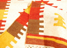 Carica l'immagine nel visualizzatore di Gallery, Kilim Autentico, Originale e Fatto a Mano 140x70 CM

