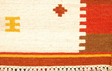 Lade das Bild in den Galerie-Viewer, Original Authentic Hand Made Carpet 200x140 CM
