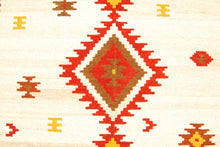 Lade das Bild in den Galerie-Viewer, Original Authentic Hand Made Carpet 200x140 CM
