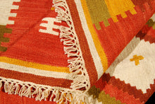 Carica l&#39;immagine nel visualizzatore di Gallery, New Design Original Authentic Hand Made Kilim India 240x170 CM
