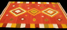 Carica l&#39;immagine nel visualizzatore di Gallery, New Design Original Authentic Hand Made Kilim India 240x170 CM
