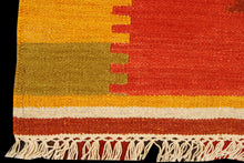 Carica l&#39;immagine nel visualizzatore di Gallery, New Design Original Authentic Hand Made Kilim India 240x170 CM
