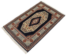 Lade das Bild in den Galerie-Viewer, Carpet  Tabriz 60 Raj Extra Thin - 110x65 Cm
