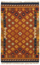 Carica l&#39;immagine nel visualizzatore di Gallery, 100x60 CM TEPPICH KILIM NEW WOOL ORIGINAL HAND MADE #GalleriaFarah1970
