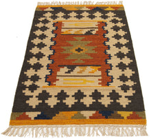 Lade das Bild in den Galerie-Viewer, 90x60 CM Autentik Kilim Kelem Original Hand Made Classic STYL
