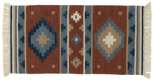 Carica l&#39;immagine nel visualizzatore di Gallery, TEPPICH KILIM NEW WOOL ORIGINAL HAND MADE 90x60 CM
