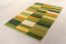 Carica l&#39;immagine nel visualizzatore di Gallery, Kilim Tapis india originale Tonum GREEN CM 230x160 - Galleria Farah1970
