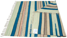 Carica l'immagine nel visualizzatore di Gallery, Kilim Autentico, Originale e Fatto a Mano 180x120 CM 
