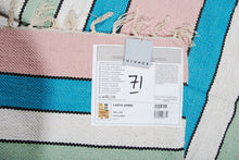 Load image into Gallery viewer, Galleria Farah1970 - 180x120 CM Kilim Autentico, Originale e Fatto a Mano Ide
