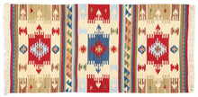 Load image into Gallery viewer, Kilim original, authentisch handgemacht mit Echtheitszertifikat 200x140
