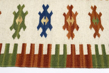 Carica l'immagine nel visualizzatore di Gallery, Autentik Kilim Kelem Original Hand Made Classic STYL 140x70 CM 
