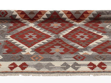 Carica l'immagine nel visualizzatore di Gallery, Kilim Carpets by Jalal Teppich In Kilim Zagros beige/rot 140 x 200 cm
