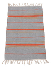 Carica l'immagine nel visualizzatore di Gallery, (Machine washable 30°) Kilim Original Authentic Hand Made 80x50 CM
