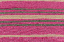 Carica l&#39;immagine nel visualizzatore di Gallery, (Machine washable 30°) Kilim Original Authentic Hand Made 140x57 CM
