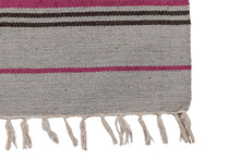 Lade das Bild in den Galerie-Viewer, (Machine washable 30°) Kilim Original Authentic Hand Made 140x57 CM
