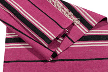 Lade das Bild in den Galerie-Viewer, (Machine washable 30°) Kilim Original Authentic Hand Made 140x57 CM
