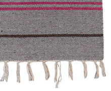 Lade das Bild in den Galerie-Viewer, (Machine washable 30°) Kilim Original Authentic Hand Made 140x57 CM
