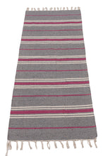 Lade das Bild in den Galerie-Viewer, (Machine washable 30°) Kilim Original Authentic Hand Made 140x57 CM
