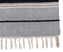 Lade das Bild in den Galerie-Viewer, (Machine washable 30°) Kilim Original Authentic Hand Made 140x57 CM
