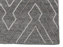 Carica l'immagine nel visualizzatore di Gallery, New Design Original Authentic Hand Made Kilim India 200x140 CM
