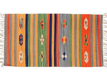 Carica l'immagine nel visualizzatore di Gallery, Kilim Original, authentisch handmade Cotton 140x70 CM (Galleriafarah1970)
