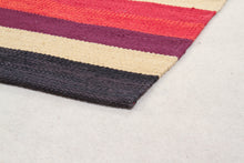 Carica l&#39;immagine nel visualizzatore di Gallery, KILIM Original Authentic Hand Made 200x140 CM
