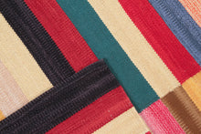 Carica l'immagine nel visualizzatore di Gallery, KILIM Original Authentic Hand Made 200x140 CM
