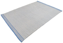 Load image into Gallery viewer, Galleria Farah1970 - 200x140 CM Kilim Autentico, Originale e Fatto a Mano Ideale Per la Sala , Salotto , Ufficio , Seconda casa e la cucina (Lavabile In Lavatrice)
