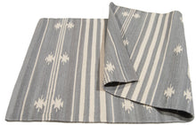 Carica l'immagine nel visualizzatore di Gallery, 120x60 CM Autentik Kilim Kelem Original Hand Made MOERN STYL
