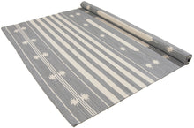 Load image into Gallery viewer, Galleria Farah1970 - 230x160 CM Kilim Autentico, Originale e Fatto a Mano Ideale Per la Sala , Salotto , Ufficio , Seconda casa e la cucina (Lavabile In Lavatrice)
