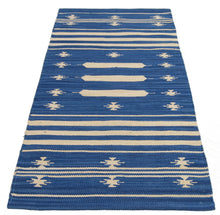 Load image into Gallery viewer, Galleria Farah1970 - 200x140 CM Kilim Autentico, Originale e Fatto a Mano Ideale Per la Sala , Salotto , Ufficio , Seconda casa e la cucina (Lavabile In Lavatrice)
