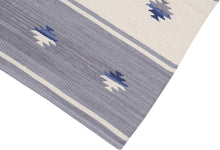 Carica l&#39;immagine nel visualizzatore di Gallery, Elegant Original Authentic Hand Made Carpet 200x140 CM
