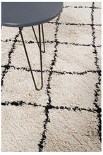 Load image into Gallery viewer, Carpet TRIBE A Misura : 190x133 CM ( Galleriafarah1970 )
