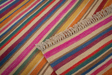 Lade das Bild in den Galerie-Viewer, Kilim original, authentisch handgemacht (KILIM HIPPIE DES.3) CM 120X60
