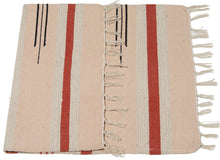 Lade das Bild in den Galerie-Viewer, Galleria Farah1970 - 80x50 CM Kilim Autentico, Originale e Fatto a Mano Ideal
