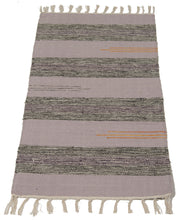Lade das Bild in den Galerie-Viewer, Galleria Farah1970 - 80x50 CM Kilim Autentico, Originale e Fatto a Mano Ideal
