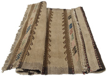 Carica l'immagine nel visualizzatore di Gallery, Kelem Hand knotted carpet 100x75 CM
