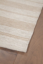 Carica l'immagine nel visualizzatore di Gallery, BAY STRIPE BEIGE 50X80 CM (Galleriafarah1970)
