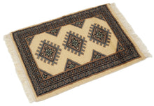 Lade das Bild in den Galerie-Viewer, Tappeto Autentico Originale Kashmir Merinos 57x42 CM (Galleriafarah1970)
