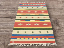 Load image into Gallery viewer, Qualità Kilim Autentico In Cotone 90x60 CM (Galleriafarah1970)
